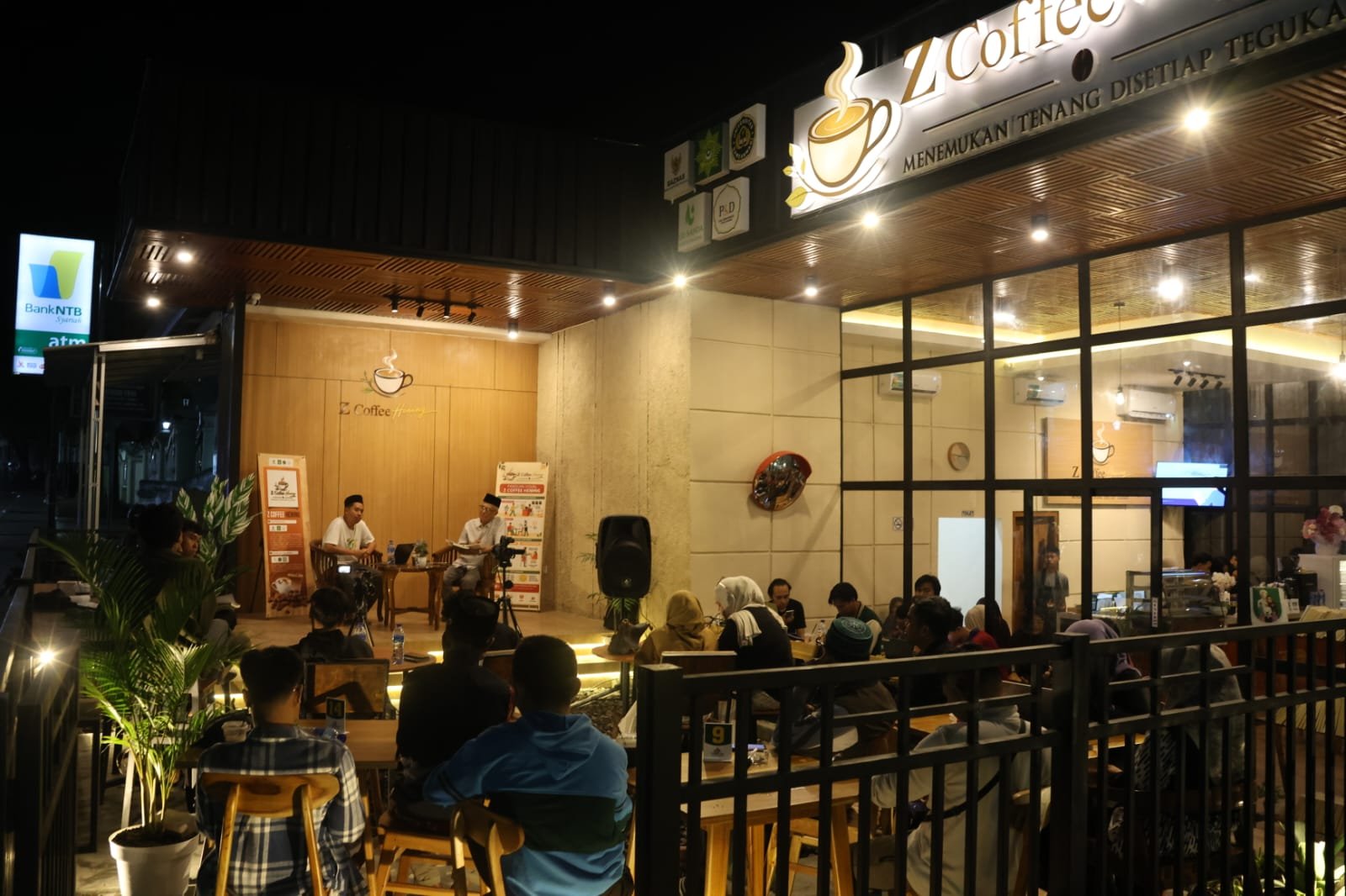 Bedah Buku Hamzanwadi: Wasiat Renungan Masa dan Jalan Pembaruan Hadir di Z Coffee Hening